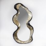 ΕΠΙΤΟΙΧΙΟΣ ΚΑΘΡΕΦΤΗΣ ΑΚΑΝΟΝΙΣΤΟΣ ΜΕΤΑΛΛΙΚΟΣ ΧΡΥΣΟ - ΜΑΥΡΟ 45.1x87.6x5.1cm